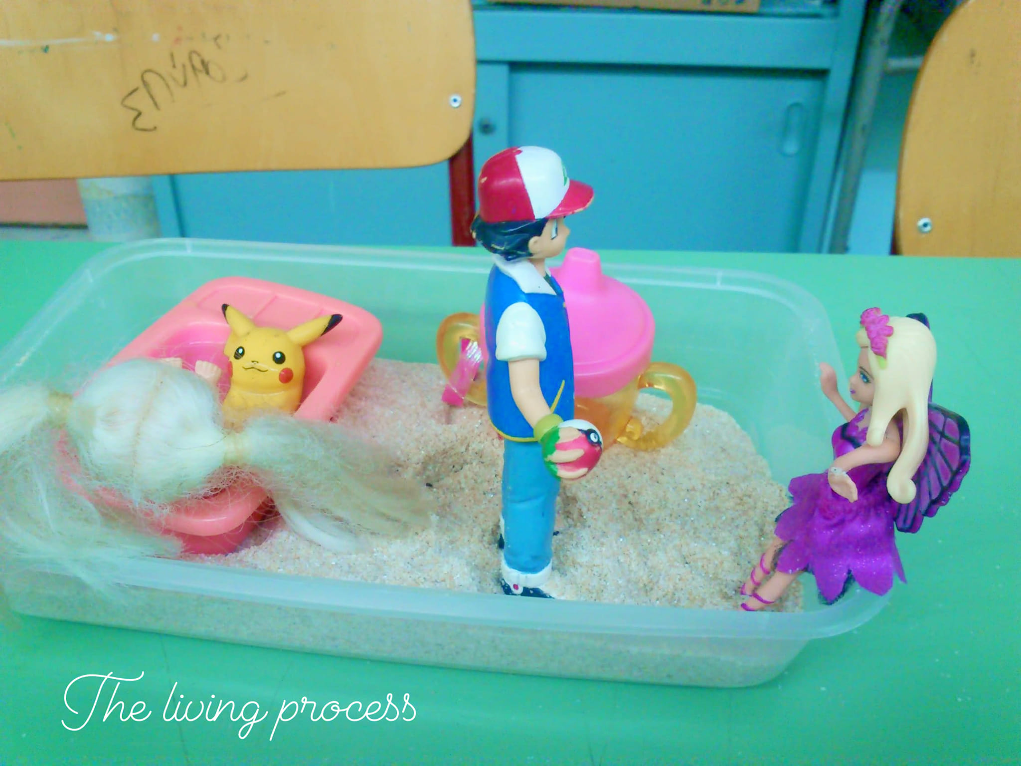 Sand tray play therapy